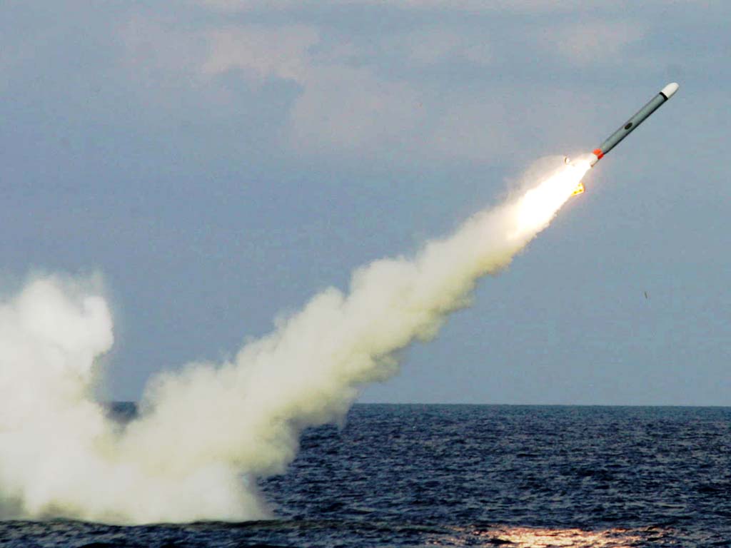 http://new.argentmetal.com/2011/04/05/comment-nos-elites-ont-detruit-trois-tonnes-d’argent-la-semaine-derniere/tomahawk-missile-exits-from-a-submarine-on-the-libyan-shores-where-they-the-submarines-have-been-hiding-for-days/